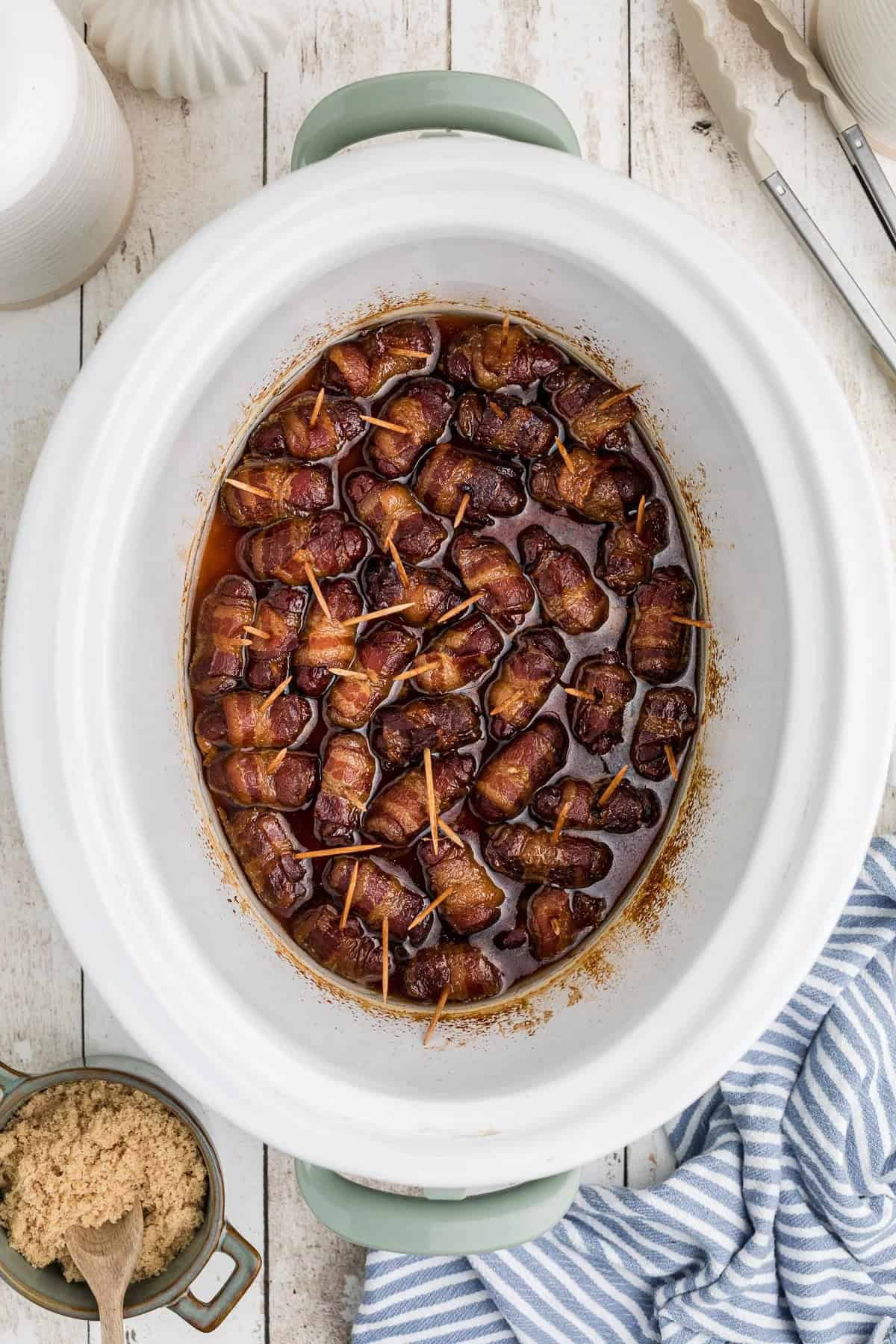 21 Slow Cooker Appetizers Image