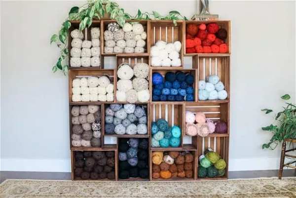 10 DIY Yarn Holder Ideas Image
