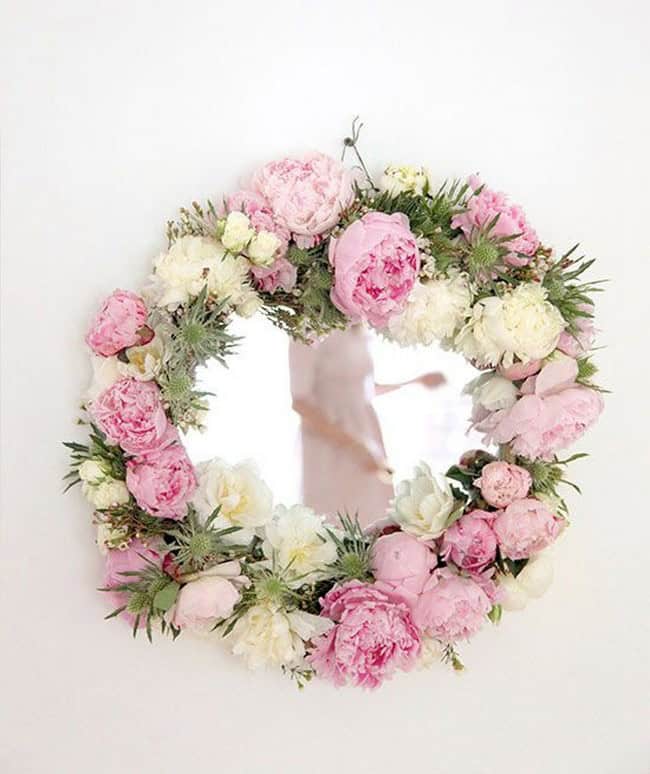 11 DIY Flower Mirror Ideas Image
