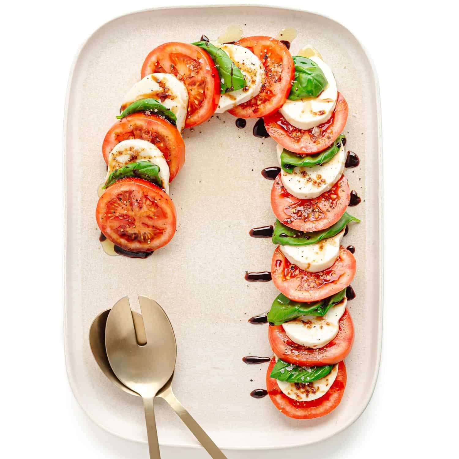 22 Christmas Charcuterie Board Ideas Image