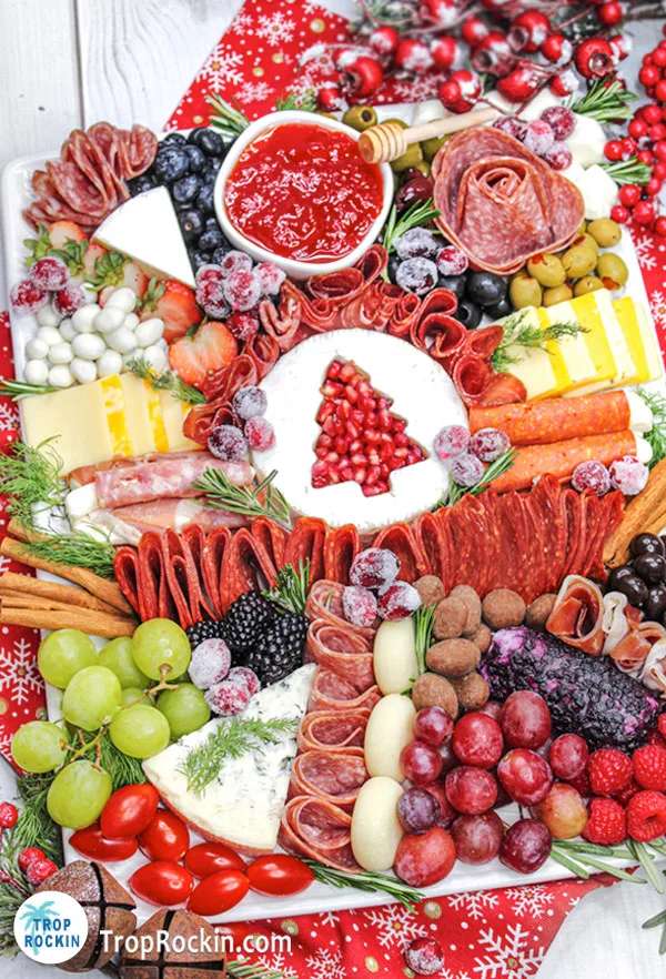 22 Christmas Charcuterie Board Ideas Image