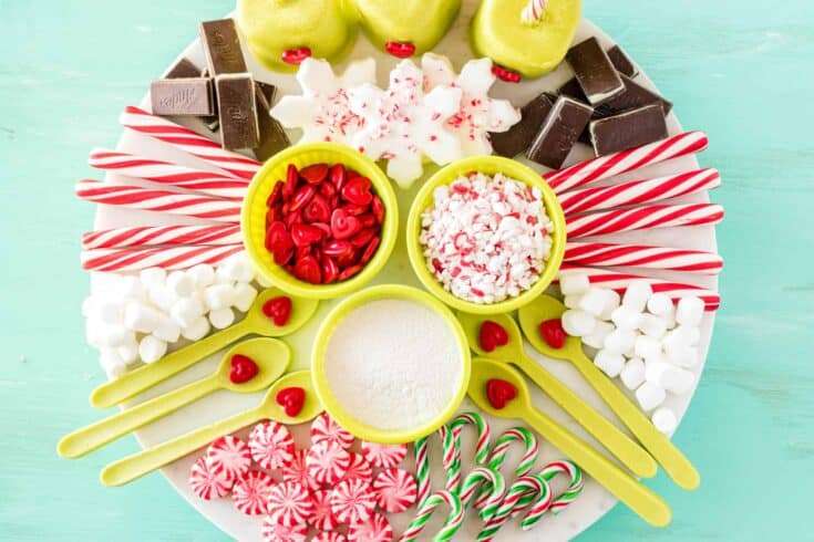 22 Christmas Charcuterie Board Ideas Image
